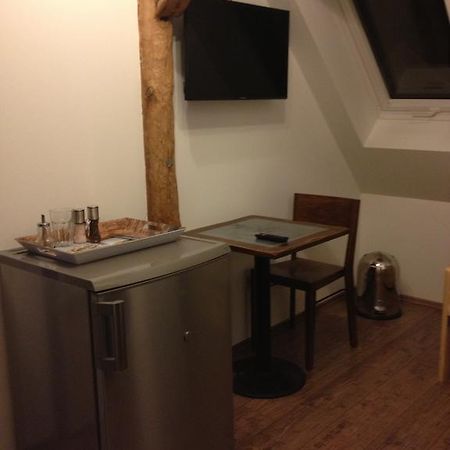 Old Town Guesthouse Эрланген Номер фото