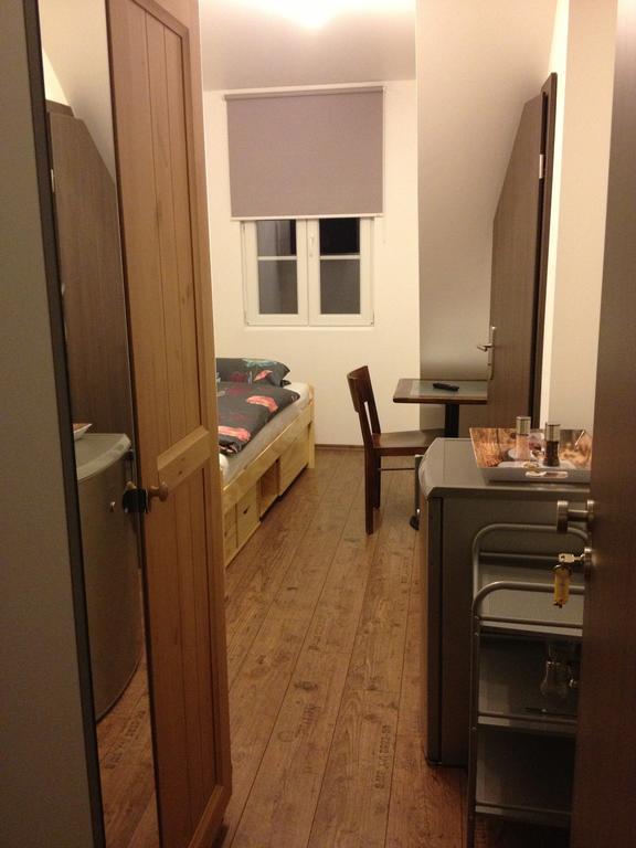 Old Town Guesthouse Эрланген Номер фото