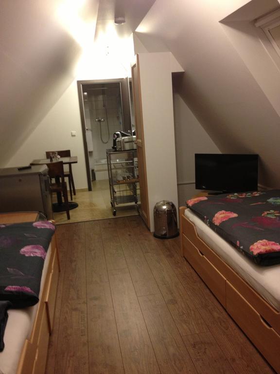 Old Town Guesthouse Эрланген Номер фото